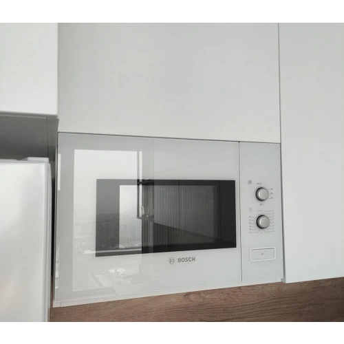 Встраиваемая микроволновая печь Bosch BFL520MW0