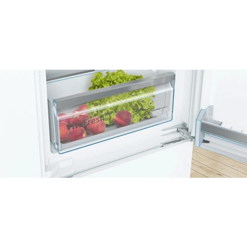 Встраиваемый двухкамерный холодильник Bosch KIS86AFE0