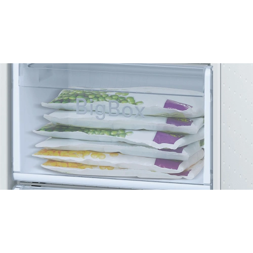 Двухкамерный холодильник Bosch KGN39AV18R