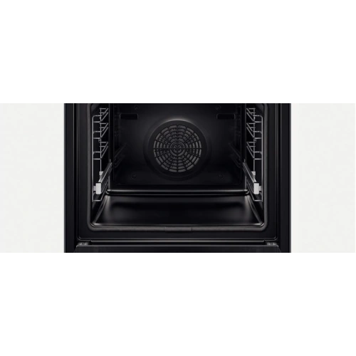 Духовой шкаф Bosch HBG6750S1